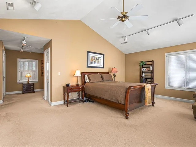 $398,000 | 811 Paris Avenue, Rockford, IL 61107