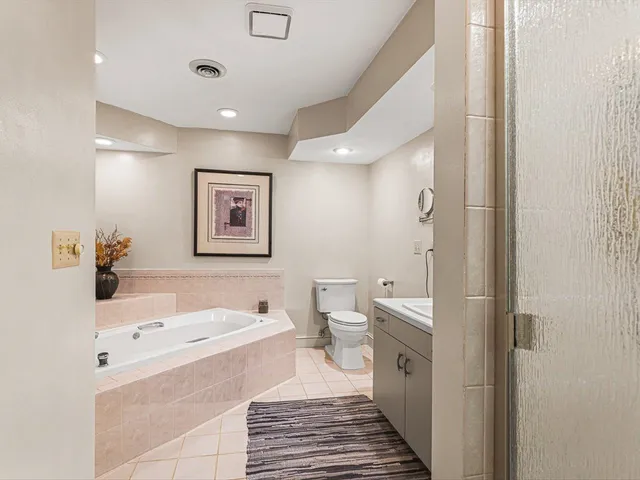 $398,000 | 811 Paris Avenue, Rockford, IL 61107