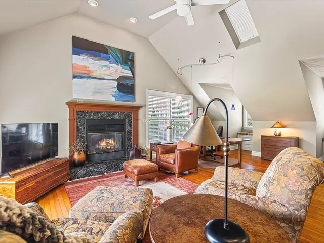 $398,000 | 811 Paris Avenue, Rockford, IL 61107