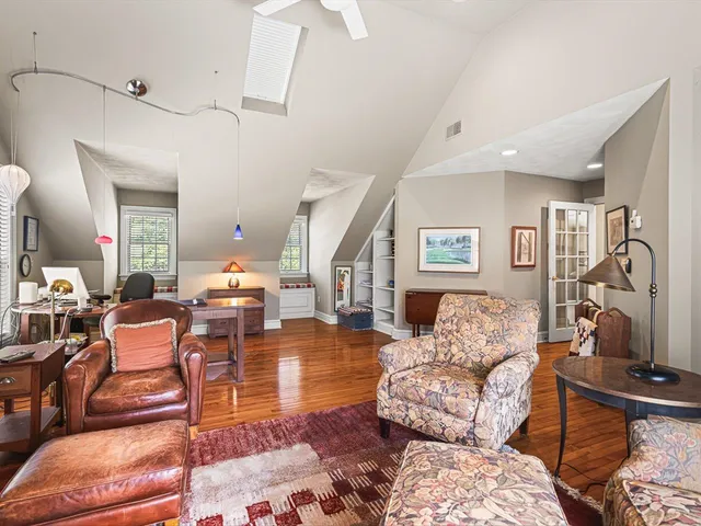 $398,000 | 811 Paris Avenue, Rockford, IL 61107