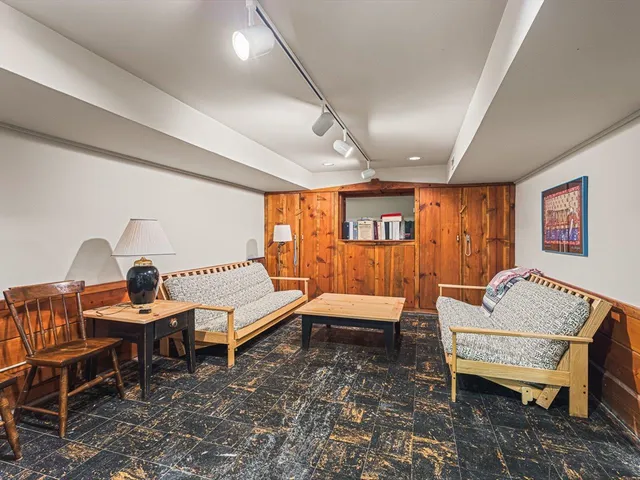 $398,000 | 811 Paris Avenue, Rockford, IL 61107