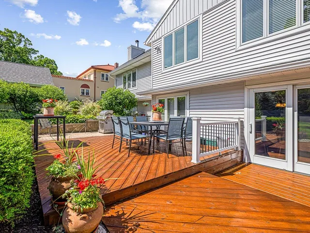 $398,000 | 811 Paris Avenue, Rockford, IL 61107