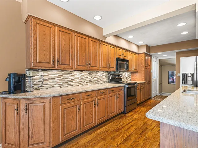 $398,000 | 811 Paris Avenue, Rockford, IL 61107