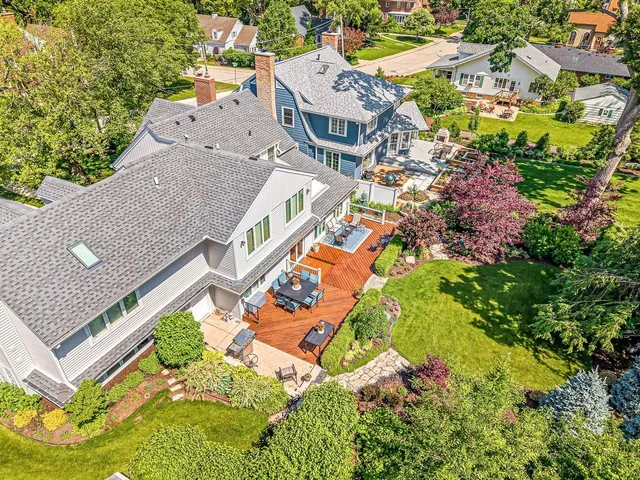 $398,000 | 811 Paris Avenue, Rockford, IL 61107