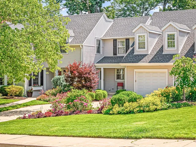 $398,000 | 811 Paris Avenue, Rockford, IL 61107