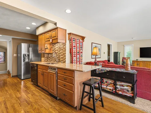 $398,000 | 811 Paris Avenue, Rockford, IL 61107