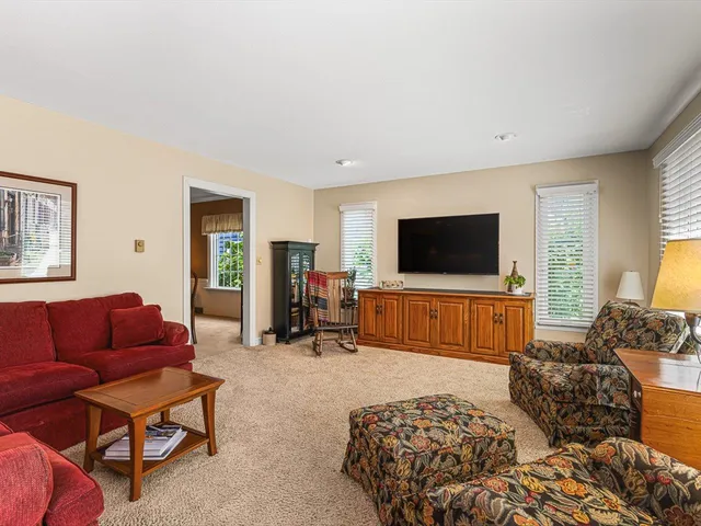 $398,000 | 811 Paris Avenue, Rockford, IL 61107