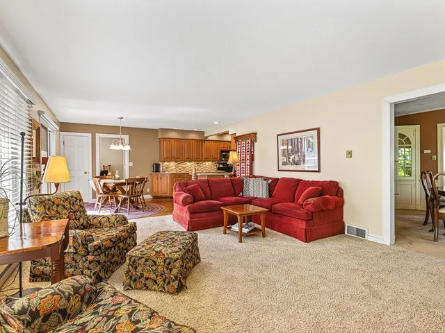 $398,000 | 811 Paris Avenue, Rockford, IL 61107