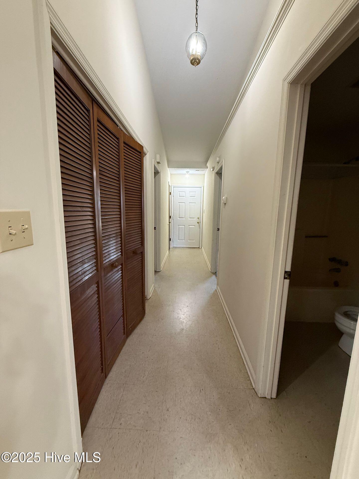 710 Pinewood Drive Jacksonville, NC 28546 - Photo 8 of 10 hallway