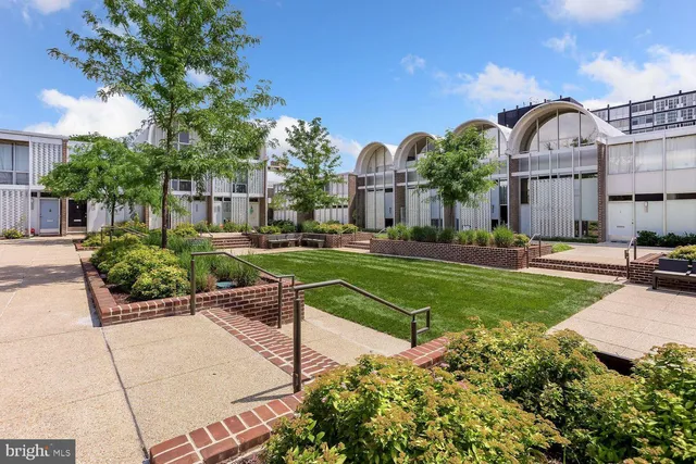 $509,900 | 341 O Street Southwest, Washington, DC 20024