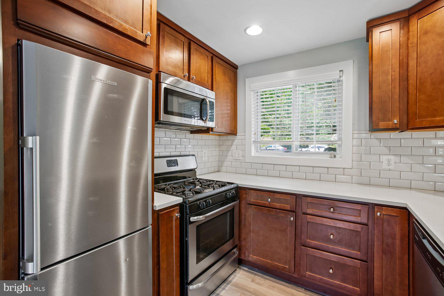 1600 Preston Road Alexandria, VA 22302 - Photo 7 of 65 Kitchen