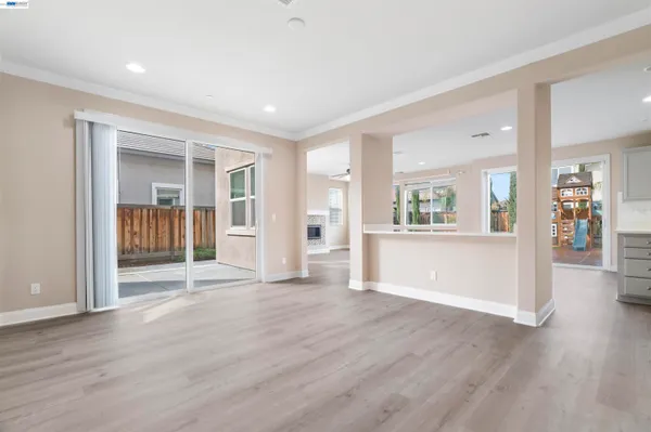 $5,000 | 967 Dainty Avenue, Brentwood, CA 94513