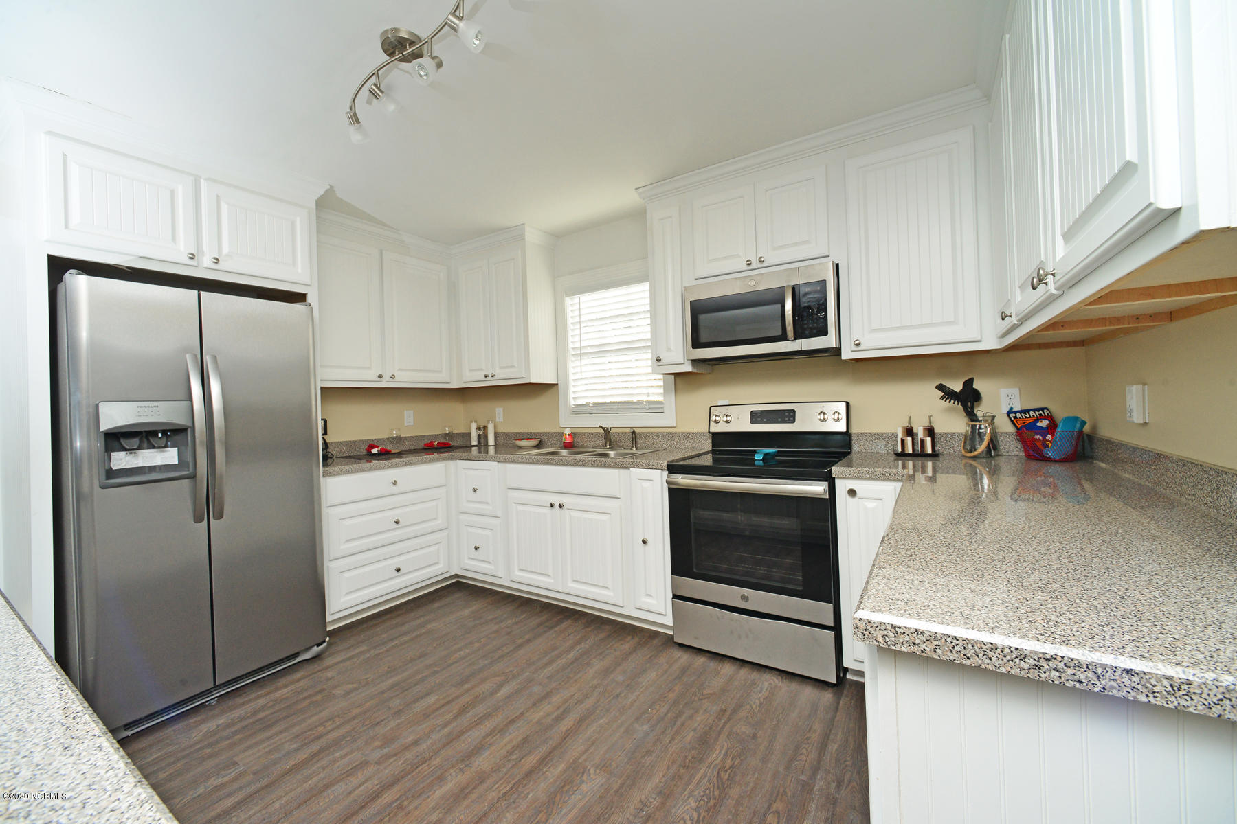 205 Hickory Point Road Aurora, NC 27806 - Photo 5 of 32 004_Kitchen