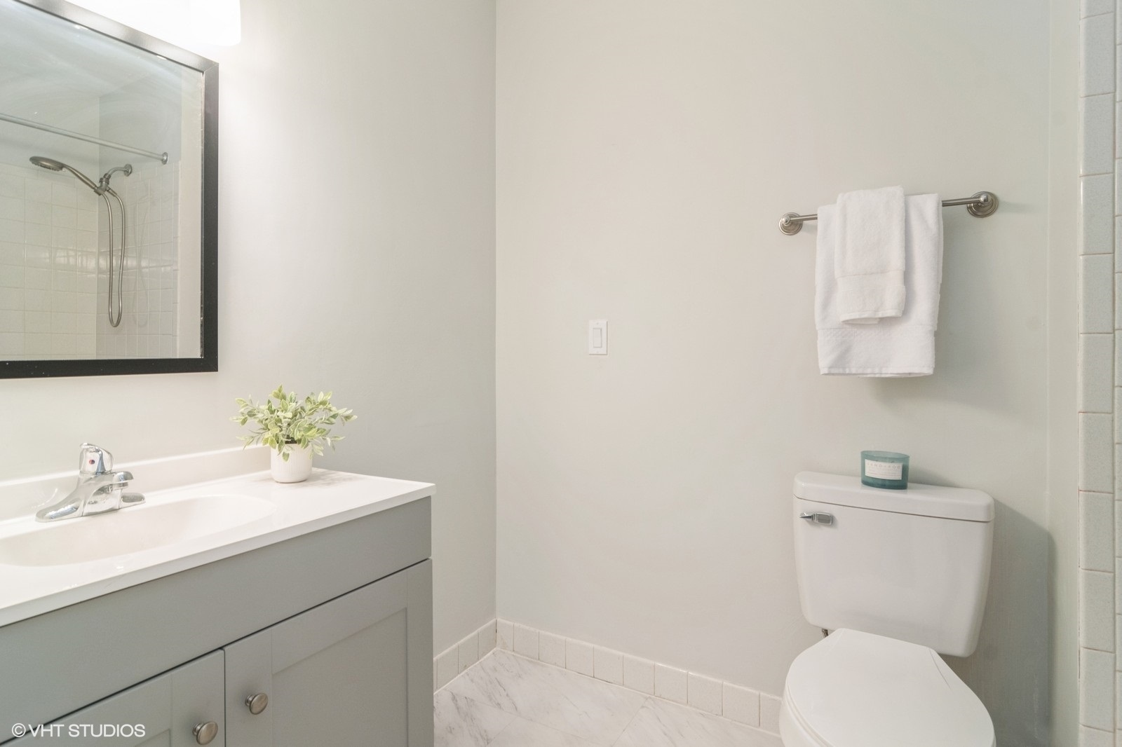 1038 Harbour Court, Unit 2B Wheeling, IL 60090 - Photo 12 of 24