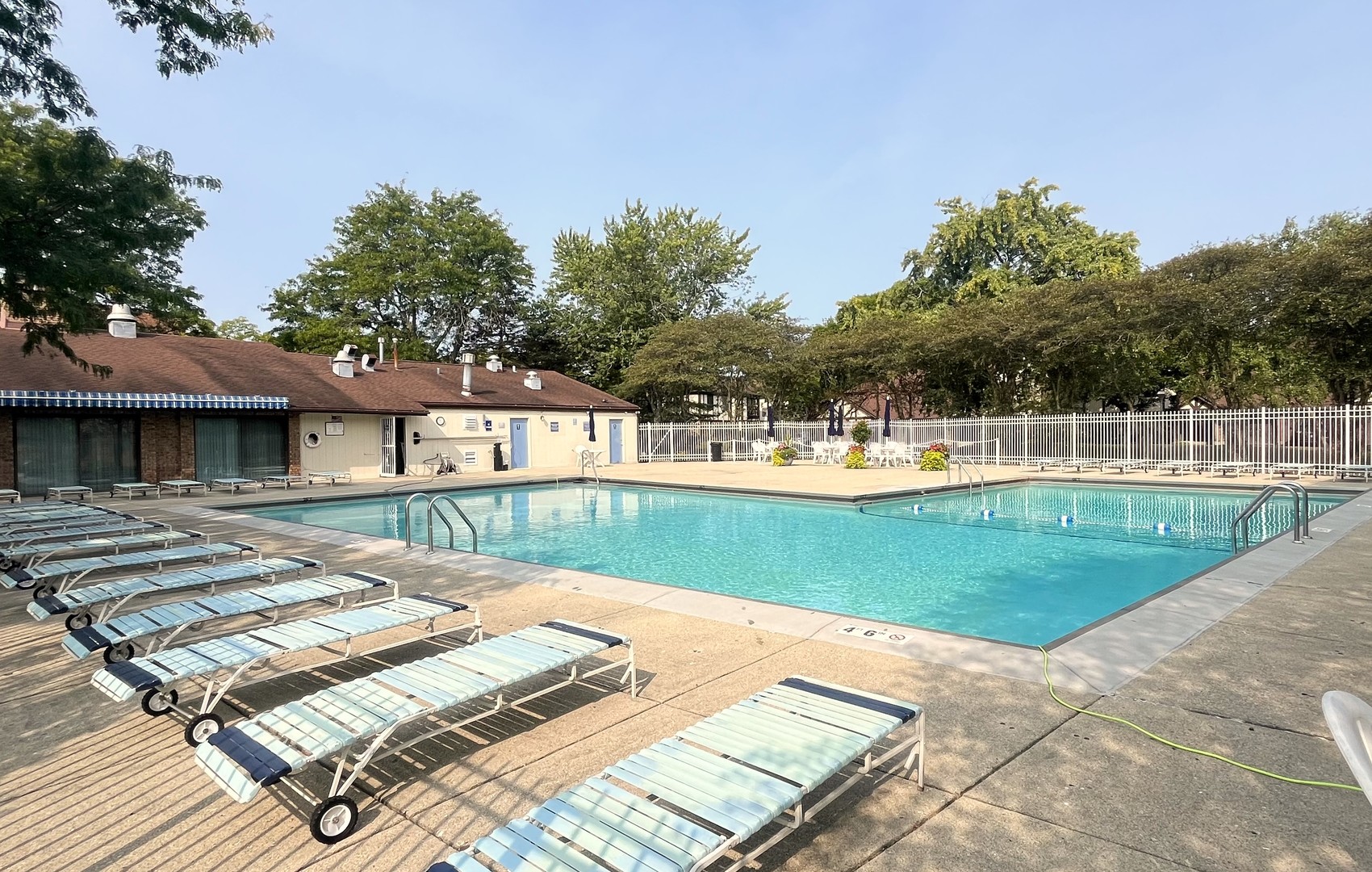 1038 Harbour Court, Unit 2B Wheeling, IL 60090 - Photo 23 of 24