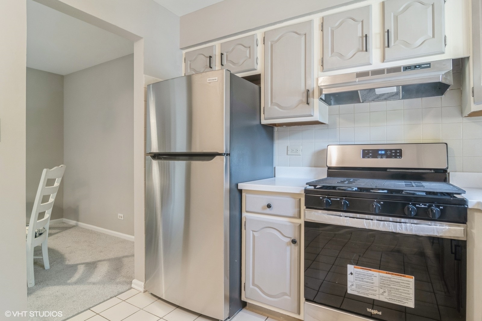 1038 Harbour Court, Unit 2B Wheeling, IL 60090 - Photo 10 of 24