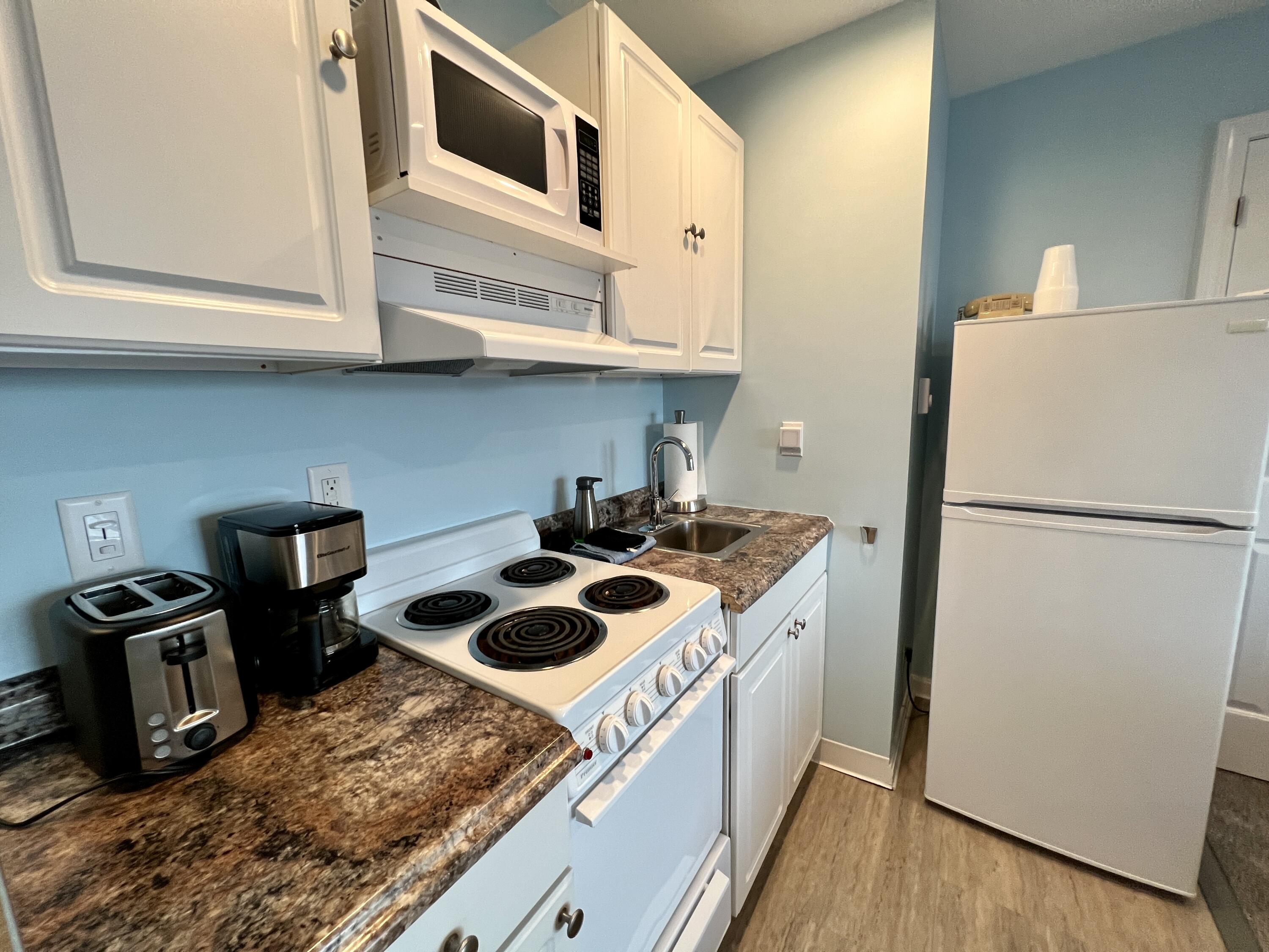 376 Mile Road, Unit 201 Wells, ME 04090 - Photo 8 of 36 Kitchen Space
