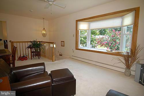 14986 Alaska Road Woodbridge, VA 22191 - Photo 14 of 30 Living Room