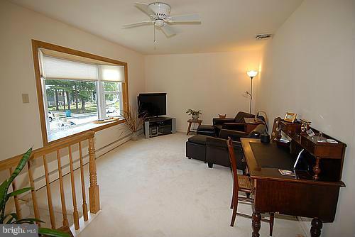 14986 Alaska Road Woodbridge, VA 22191 - Photo 15 of 30 Living Room