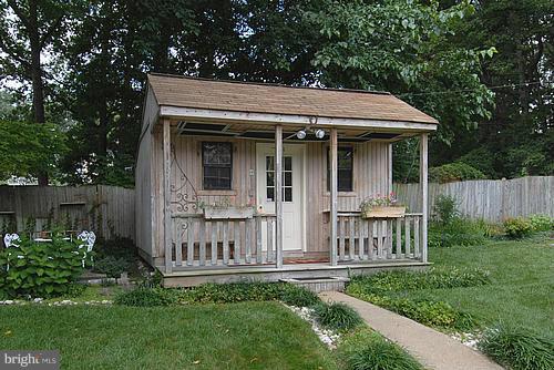 14986 Alaska Road Woodbridge, VA 22191 - Photo 29 of 30 Exterior (Rear)