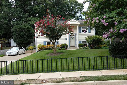 14986 Alaska Road Woodbridge, VA 22191 - Photo 4 of 30 Exterior (General)