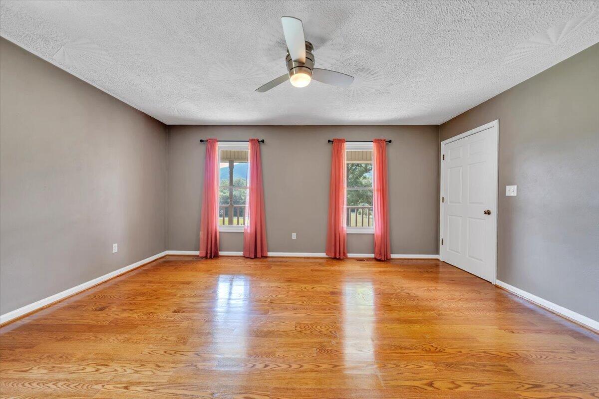 5145 Bradshaw Road Salem, VA 24153 - Photo 32 of 93 25-MIB01851