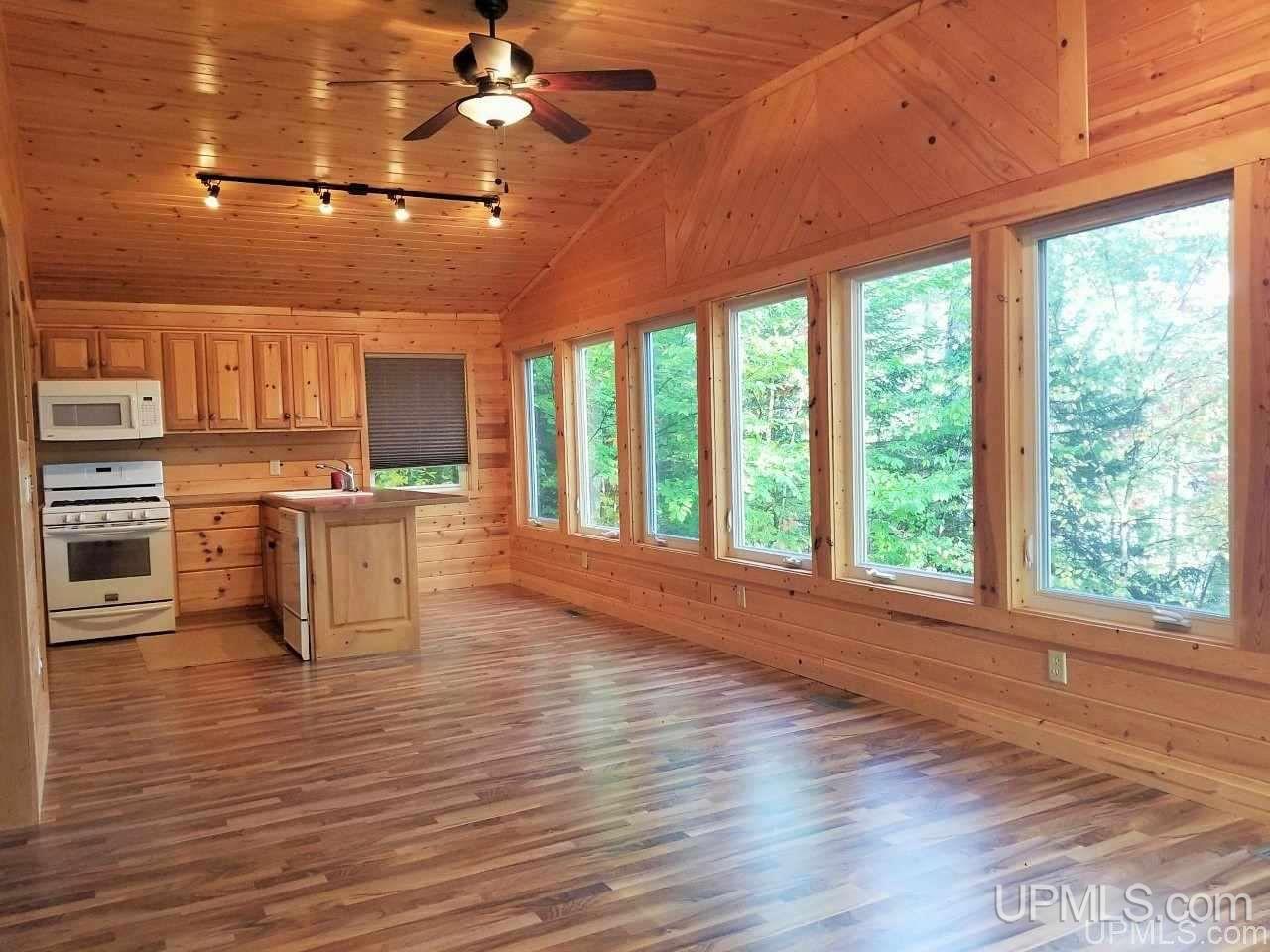 11000 Lily Lk Road Manistique, MI 49854 - Photo 4 of 34