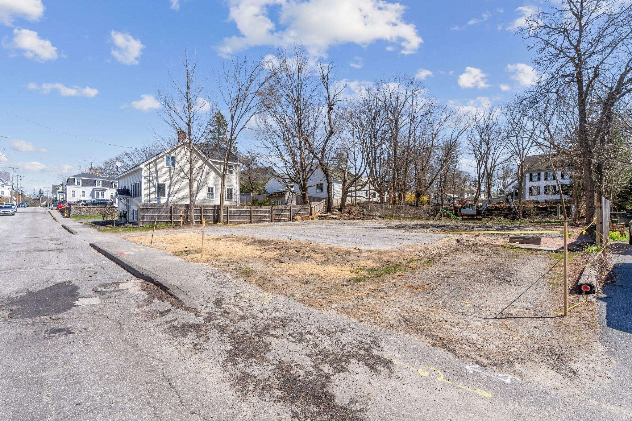 23 Noble Street Brunswick, ME 04011 - Photo 4 of 12 23 Noble DSC05606