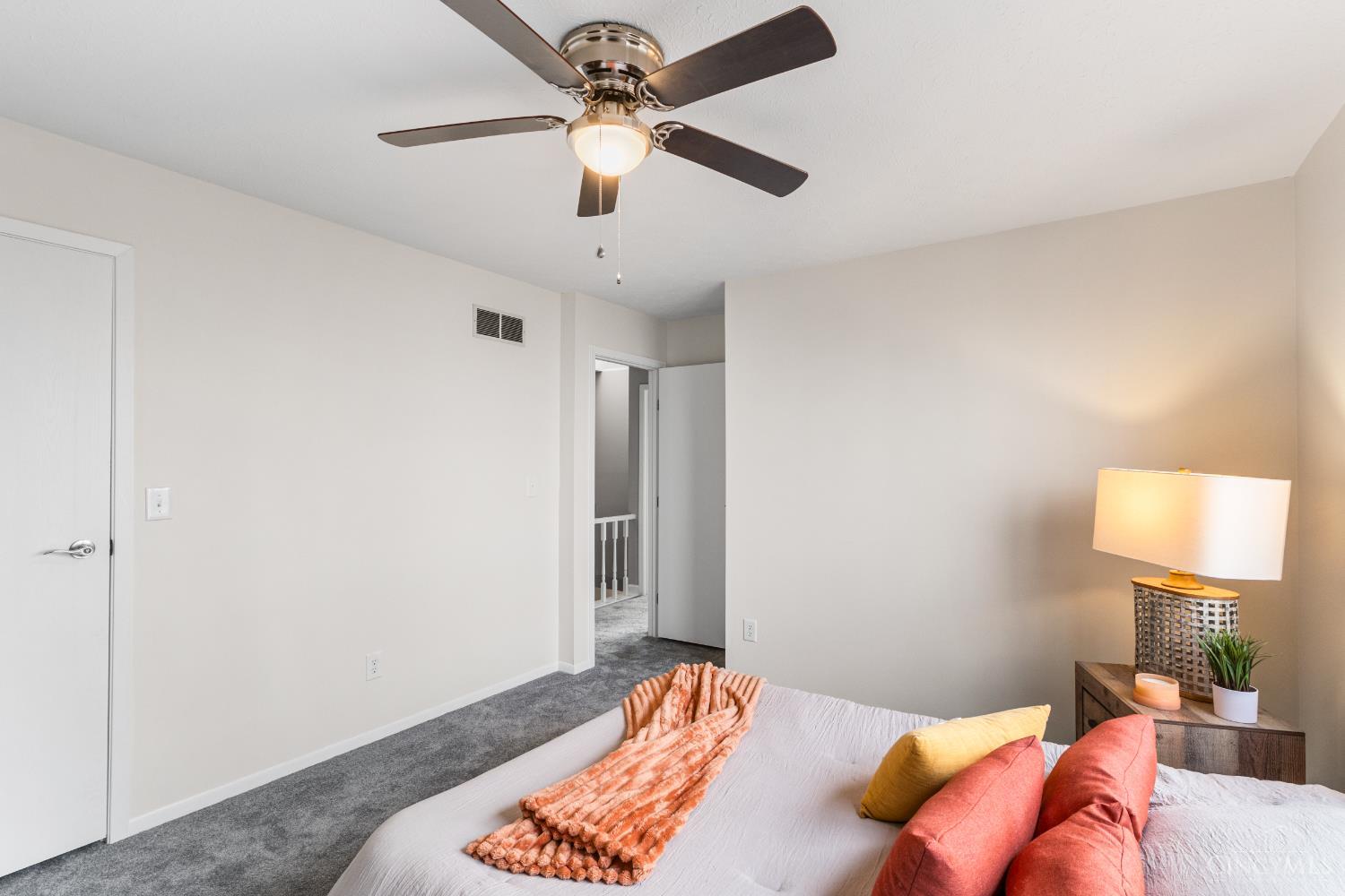 5658 Springdale Road, Unit 10 Cincinnati, OH 45251 - Photo 17 of 29 Gallery Image 17