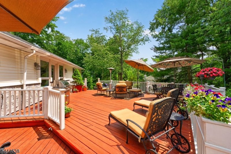 653 Foothill Road Bridgewater, NJ 08807 - Photo 32 of 41