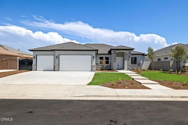 $689,990 | 7422 Allenmeir Court, Bakersfield, CA 93314