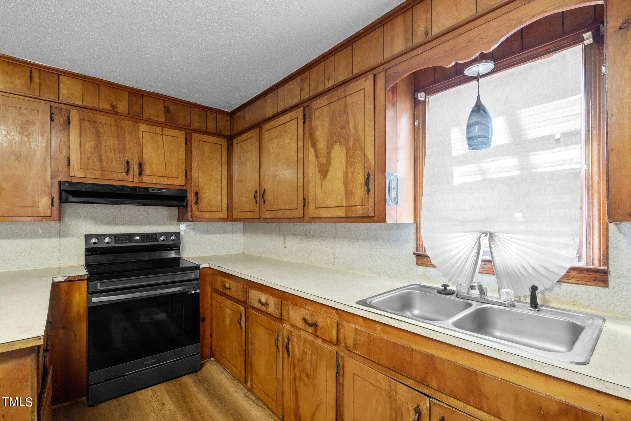 223 Gentry Street Roxboro, NC 27573 - Photo 9 of 36 8-web-or-mls-_NFP6012