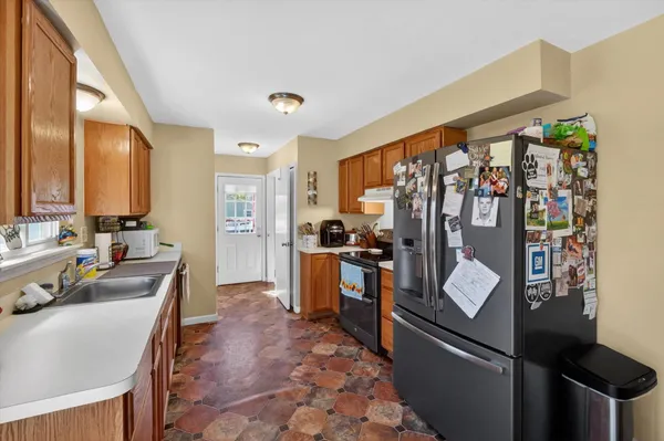 $274,900 | 893 Sherry Drive, Lake Orion, MI 48362