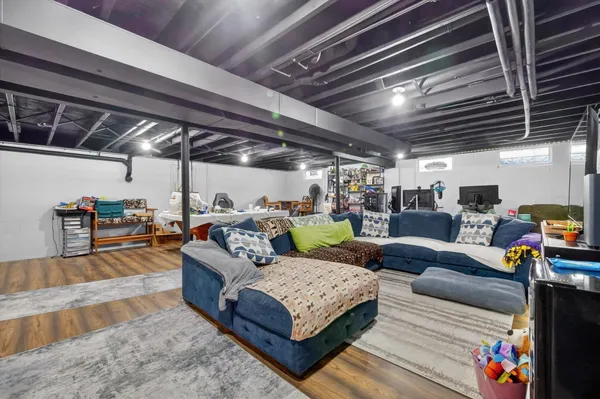 $274,900 | 893 Sherry Drive, Lake Orion, MI 48362