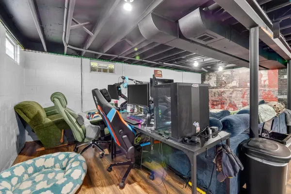 $274,900 | 893 Sherry Drive, Lake Orion, MI 48362