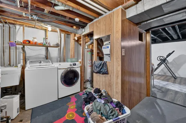 $274,900 | 893 Sherry Drive, Lake Orion, MI 48362