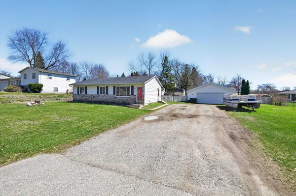 $274,900 | 893 Sherry Drive, Lake Orion, MI 48362