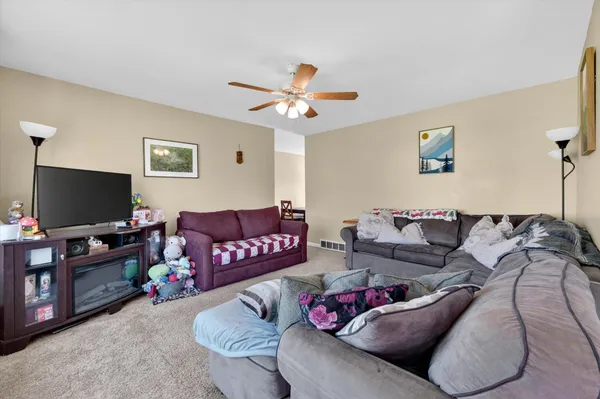 $274,900 | 893 Sherry Drive, Lake Orion, MI 48362