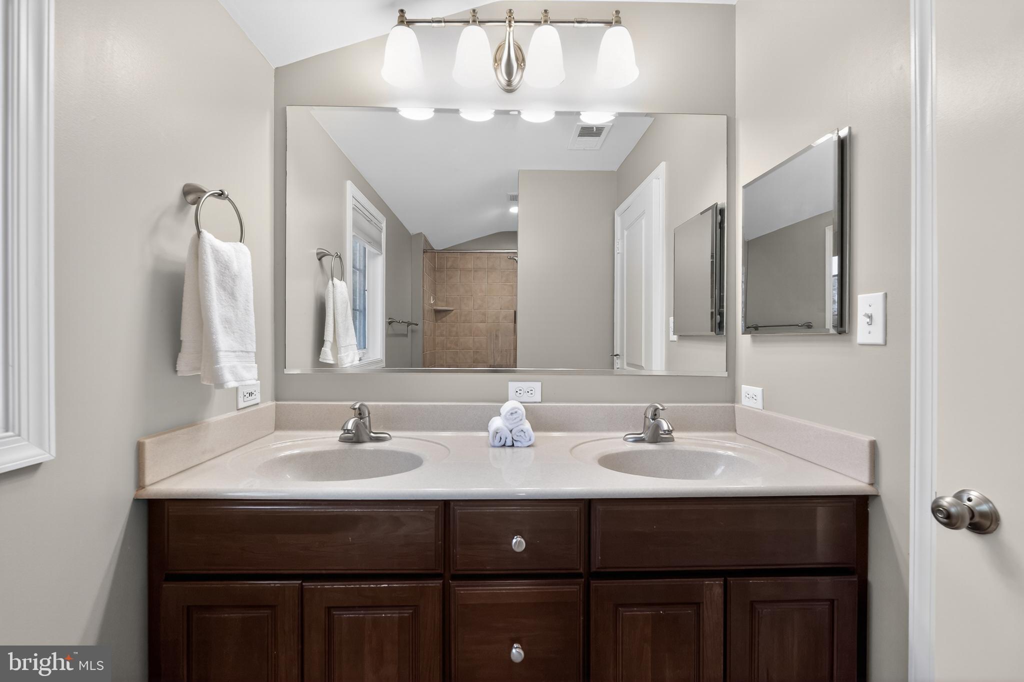 1724 Dublin Drive Silver Spring, MD 20902 - Photo 37 of 55 Hall Bath