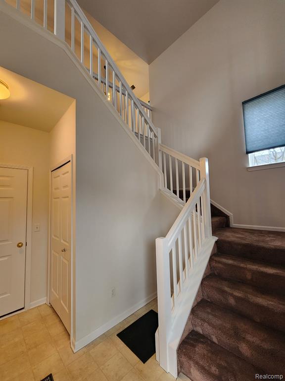 1100 Rial Lake Drive Howell, MI 48843 - Photo 5 of 19