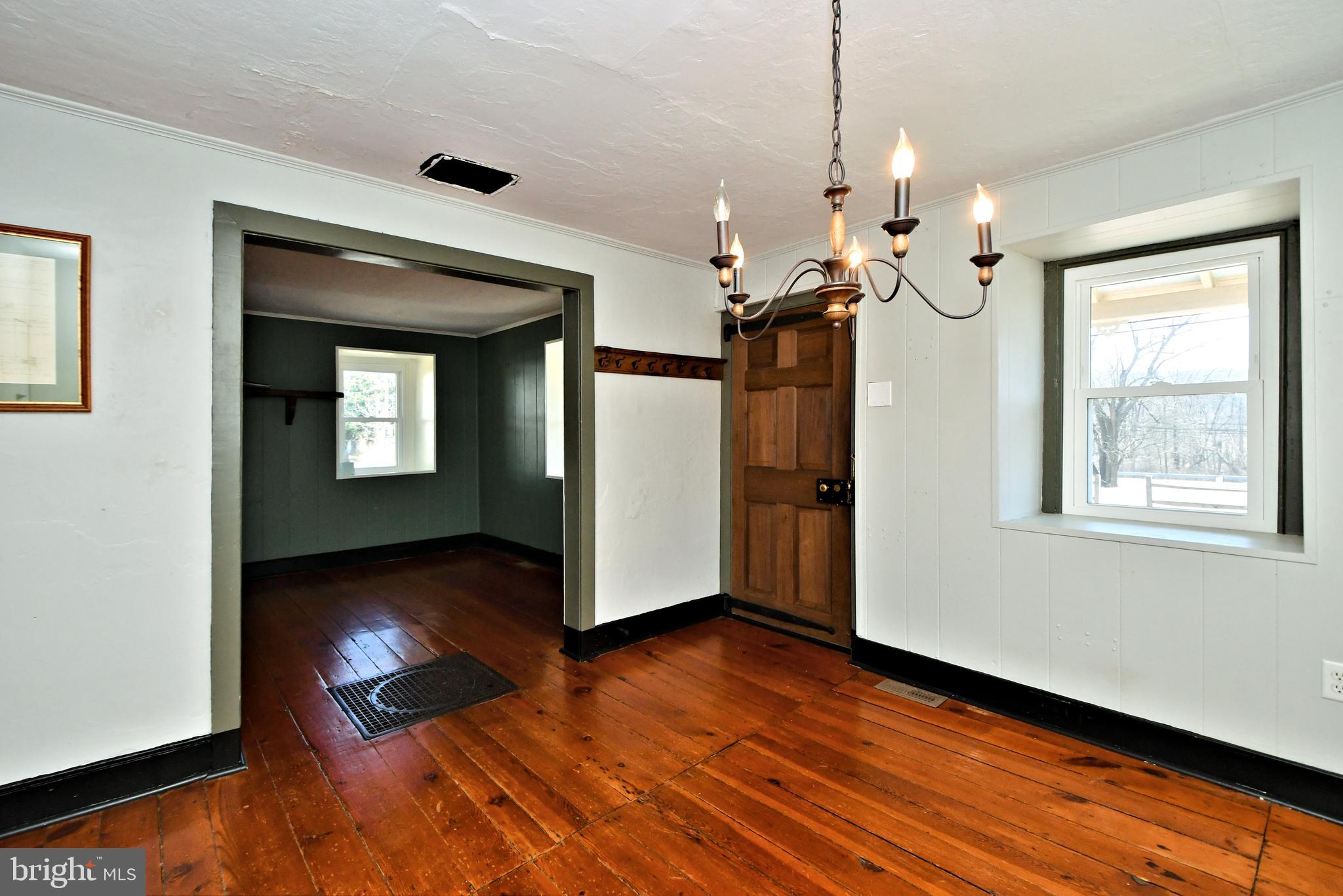 1531 Old Ridge Road Pottstown, PA 19465 - Photo 10 of 27 Gallery Image 10