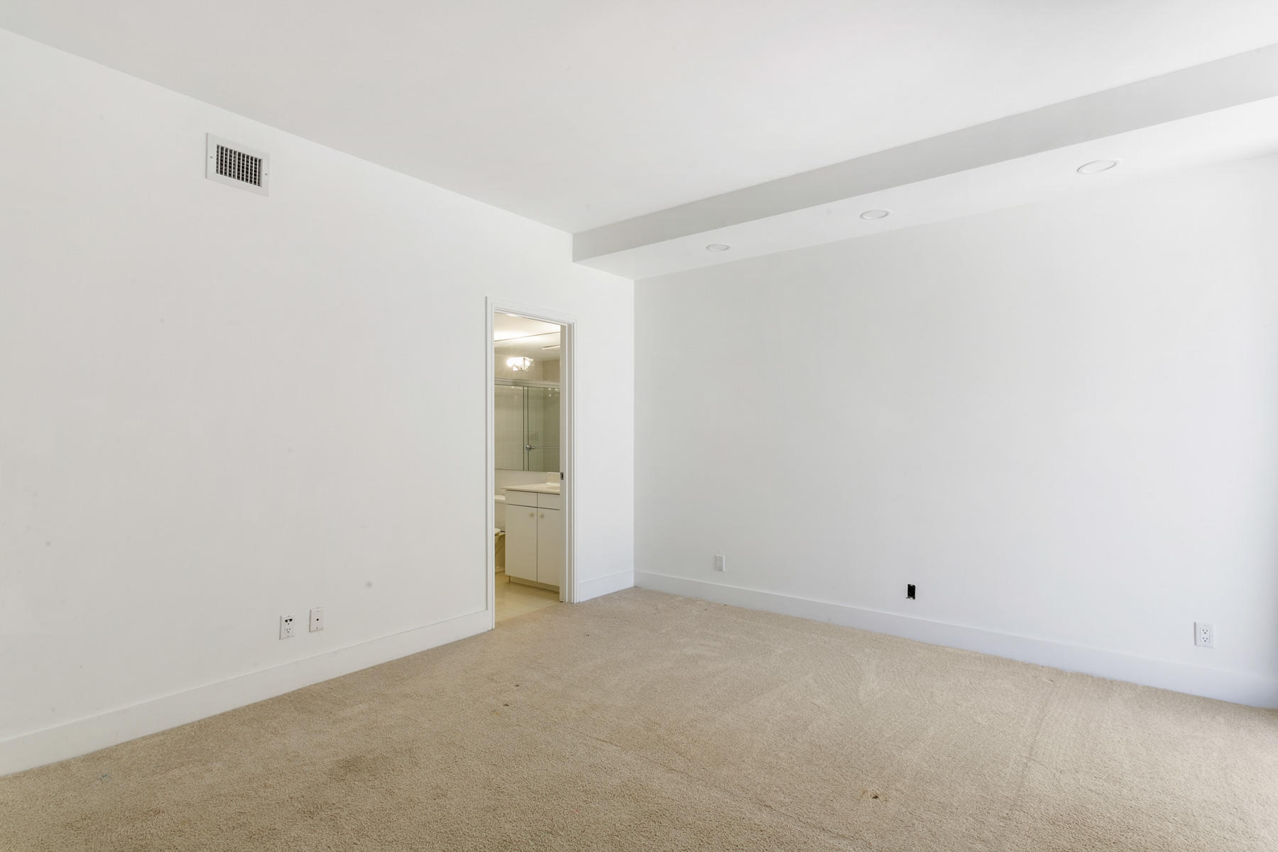 3980 North Ocean Drive, Unit OV1 Riviera Beach, FL 33404 - Photo 18 of 80 First Floor Bedroom