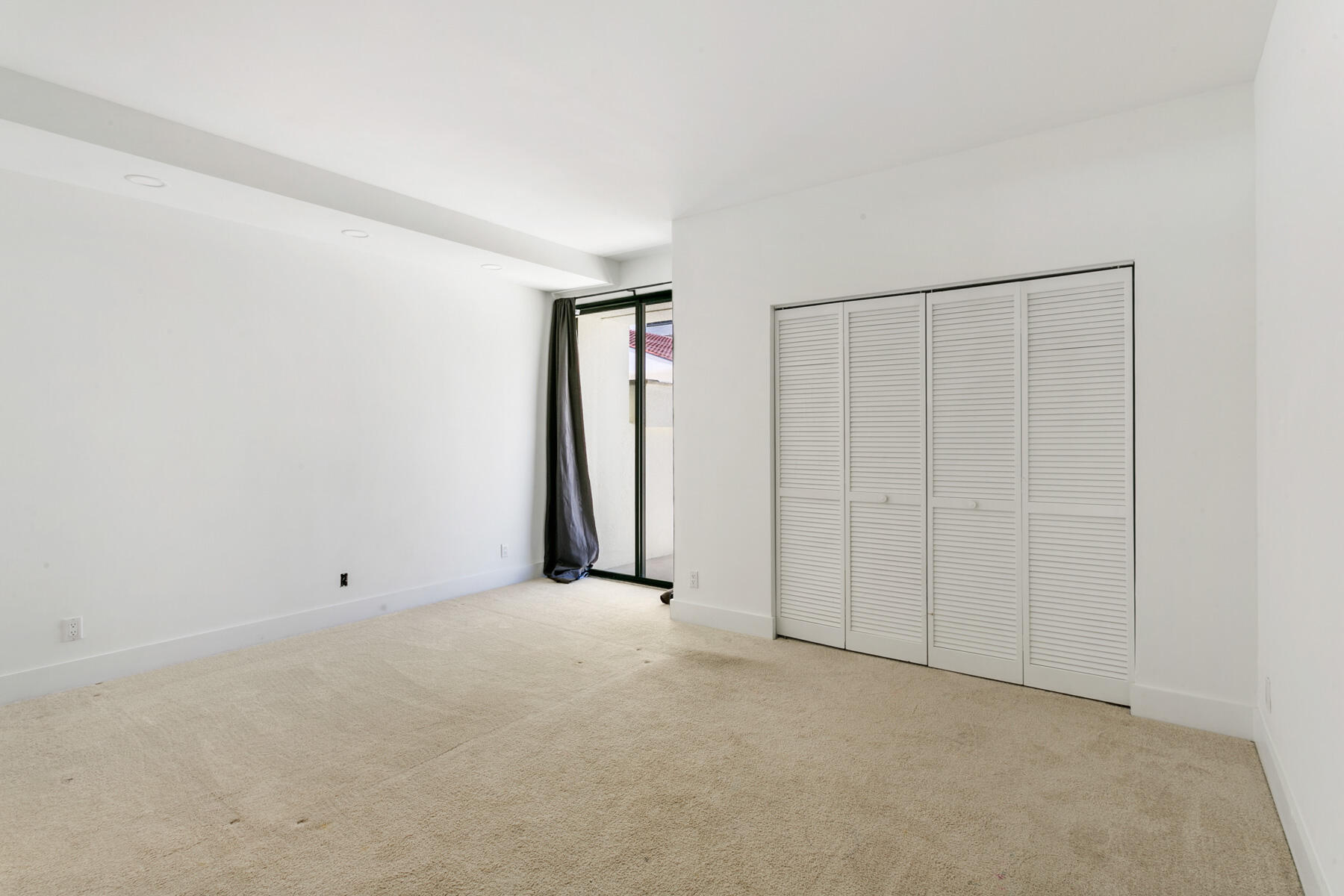 3980 North Ocean Drive, Unit OV1 Riviera Beach, FL 33404 - Photo 19 of 80 First Floor Bedroom