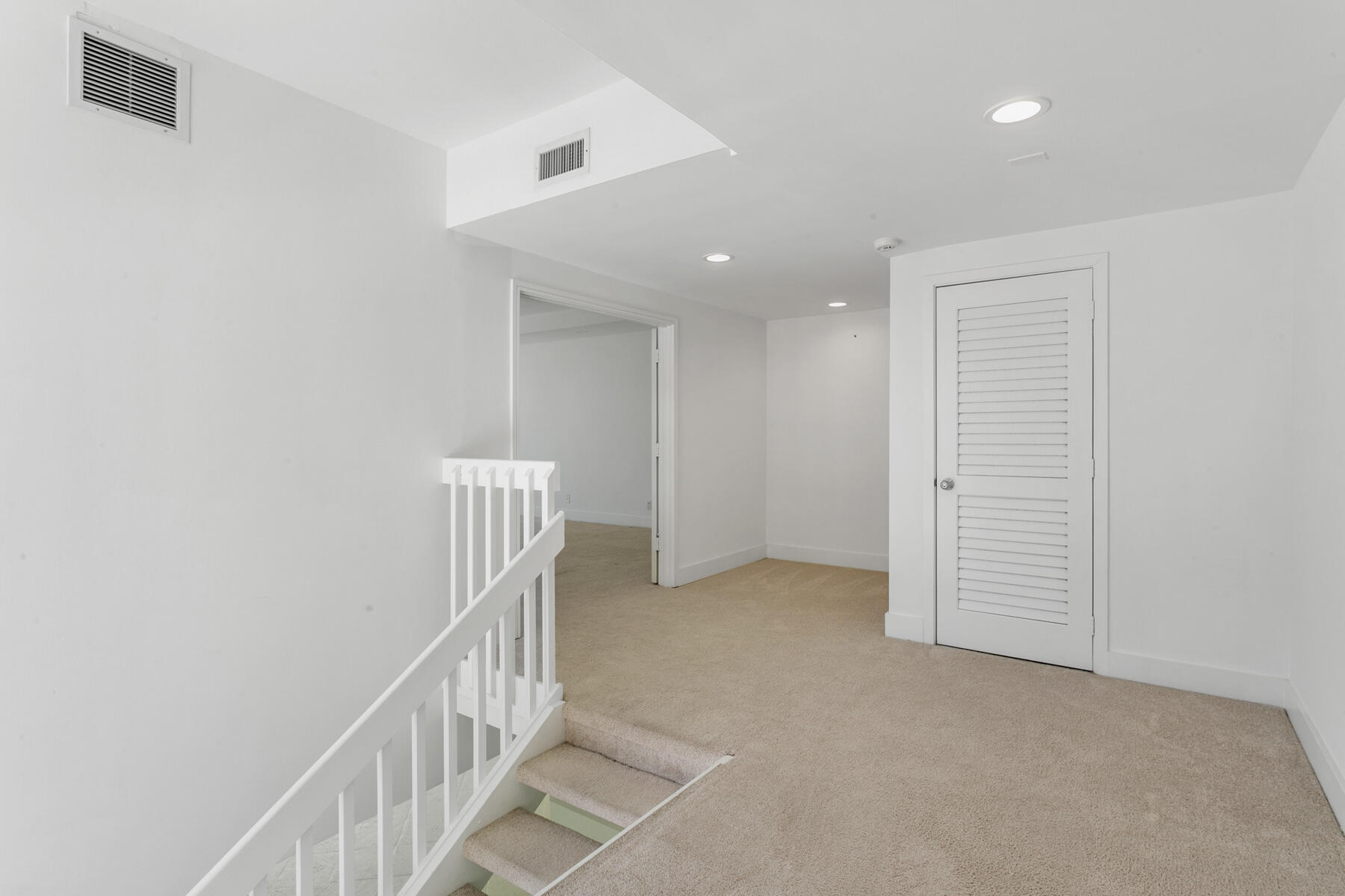 3980 North Ocean Drive, Unit OV1 Riviera Beach, FL 33404 - Photo 22 of 80 Second Floor Landing