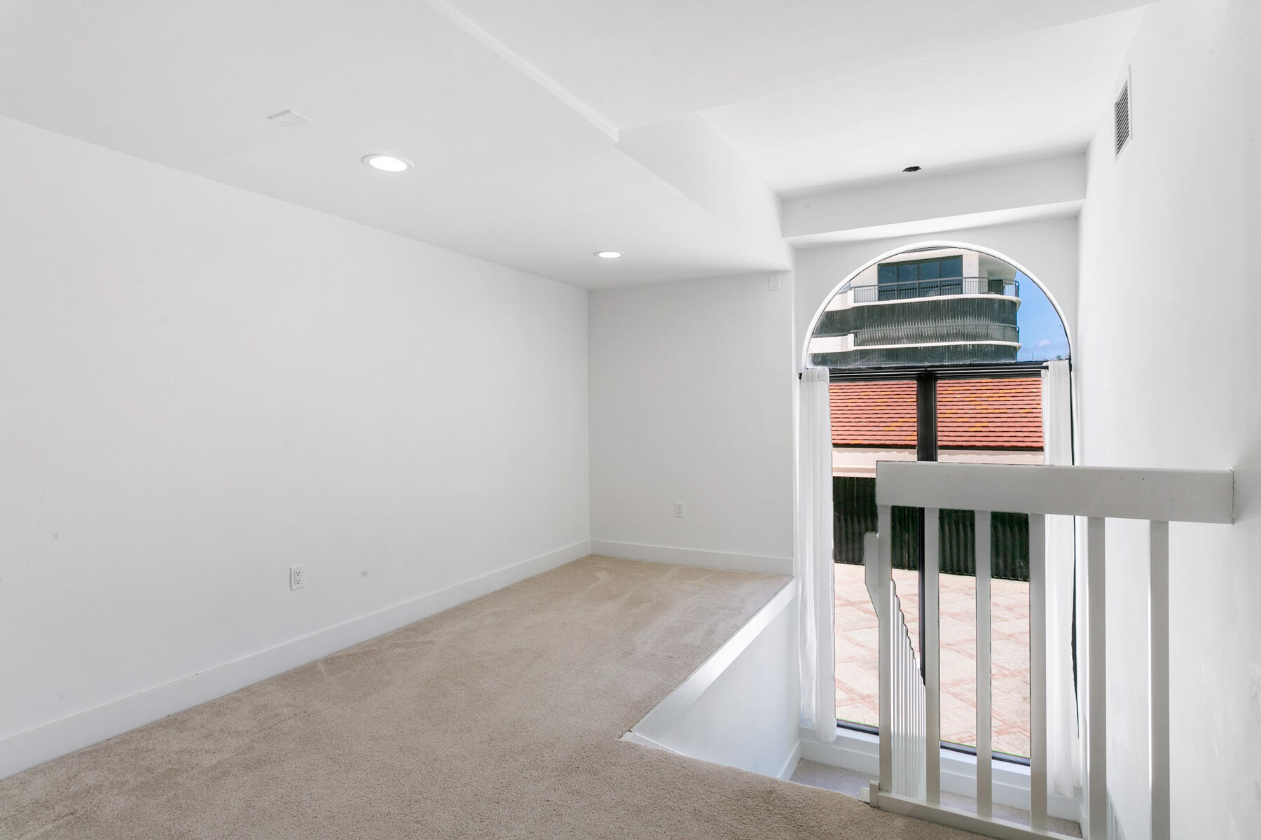 3980 North Ocean Drive, Unit OV1 Riviera Beach, FL 33404 - Photo 23 of 80 Second Floor Landing