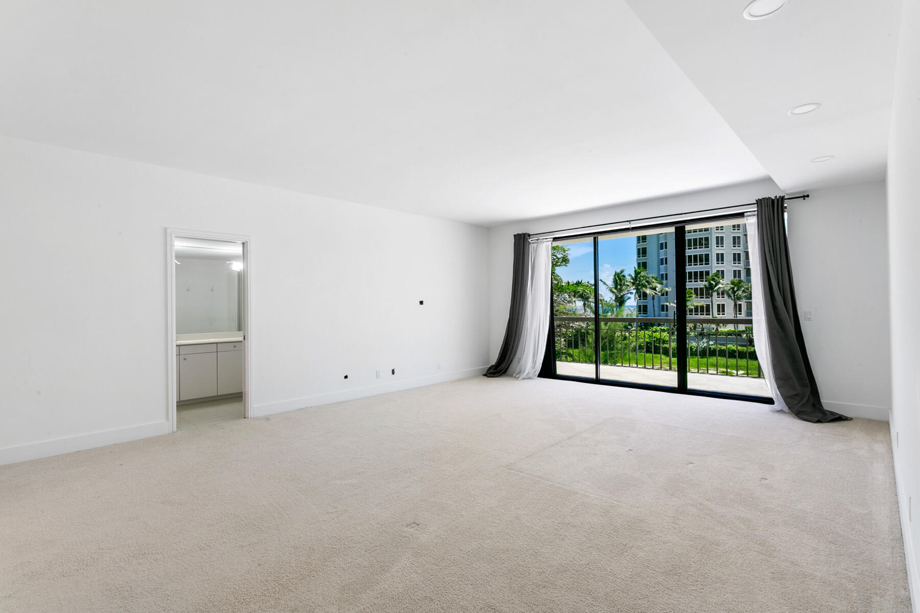 3980 North Ocean Drive, Unit OV1 Riviera Beach, FL 33404 - Photo 26 of 80 Master Bedroom