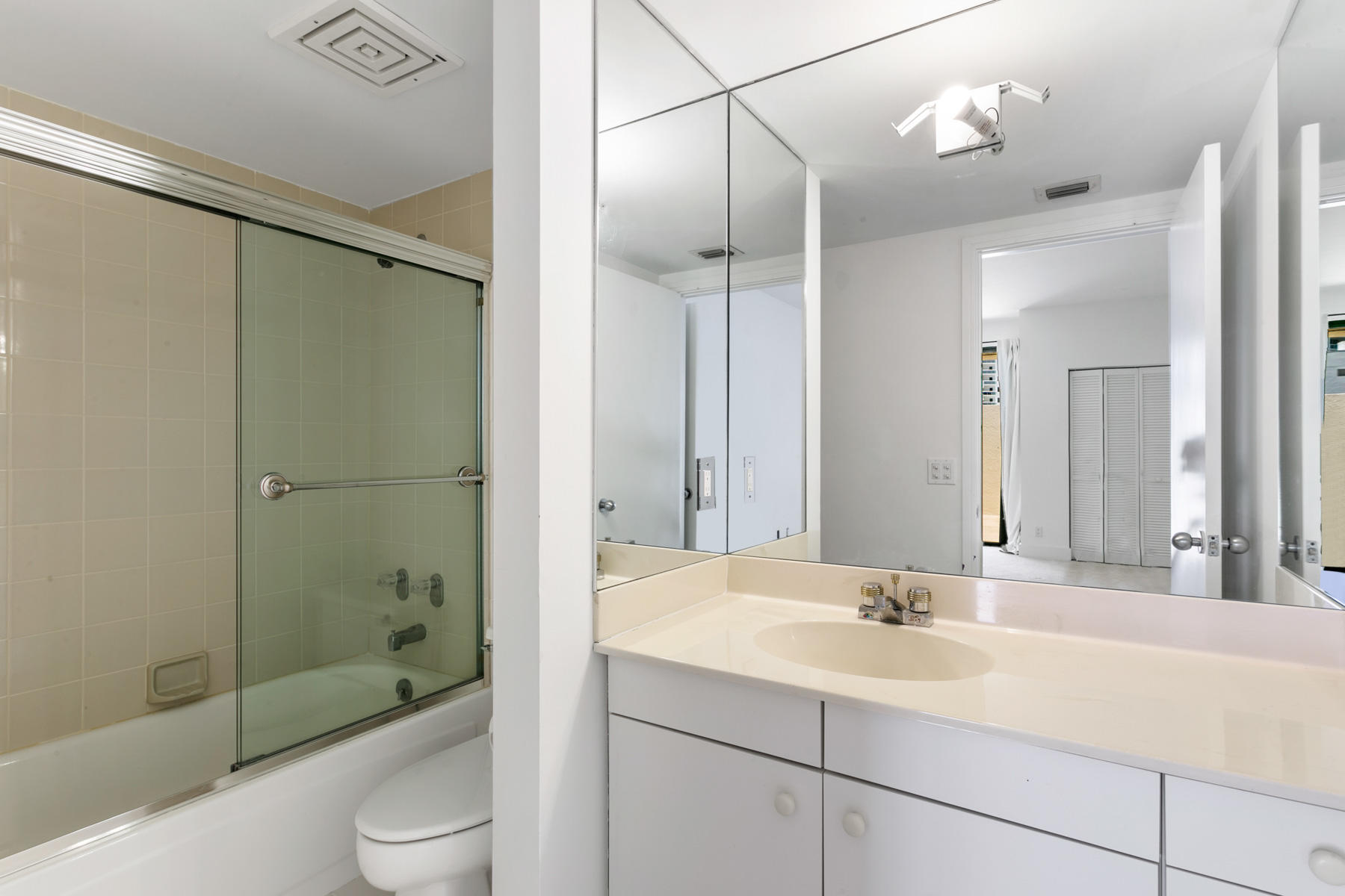 3980 North Ocean Drive, Unit OV1 Riviera Beach, FL 33404 - Photo 27 of 80 Master Bathroom Right