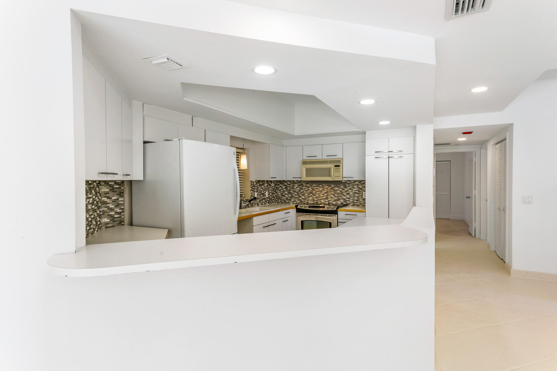 3980 North Ocean Drive, Unit OV1 Riviera Beach, FL 33404 - Photo 10 of 80 Kitchen