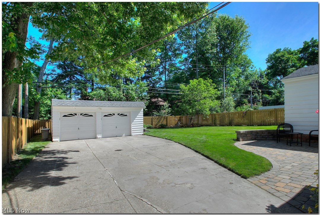 17607 Fernway Road Cleveland, OH 44120 - Photo 34 of 35 Gallery Image 34
