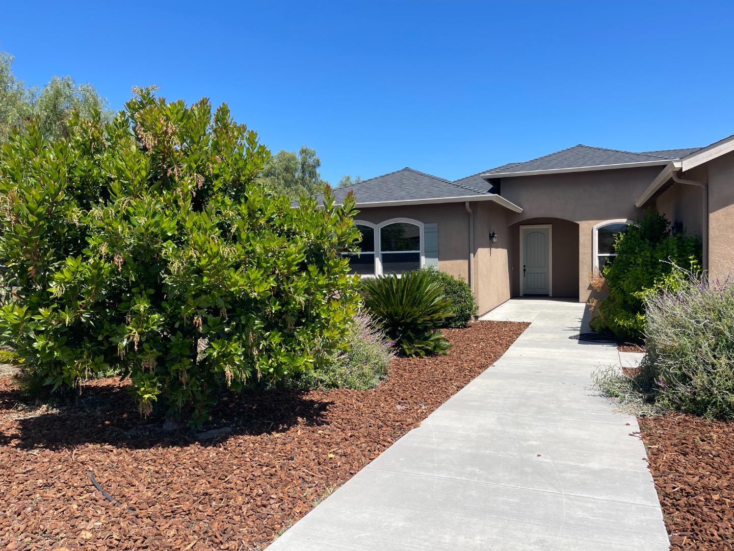 1360 Santa Ana Road Hollister, CA 95023 - Photo 3 of 14